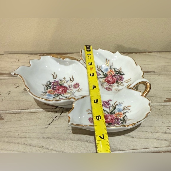 Vintage Thames Japan Hand painted Porcelain Maple Leaf Trinket Dish - Picture 5 of 6